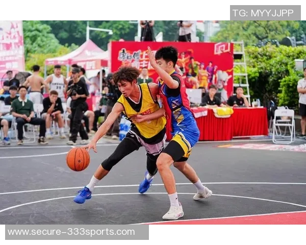 明星与路人同场竞技篮球赛的趣味瞬间与感人故事 明星与路人同场竞技篮球赛的趣味瞬间与感人故事